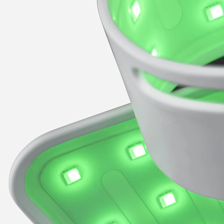 CurrentBody Skin LED Multi-Licht Therapie Maske & LED Aufhellende Hals & Dekolleté Maske - Image 6